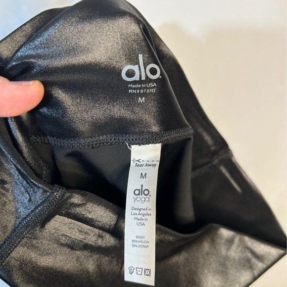 ALO leggings. New. Size medium. Black. Exceptional quality. - Picture 2 of 7